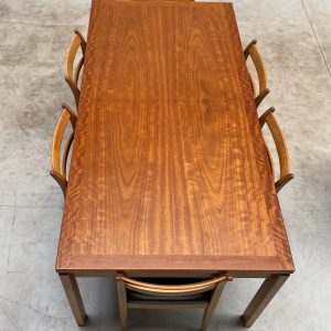 Belgische uitschuifbare Vintage tafel + 6 Stoelen 2026_09_#05